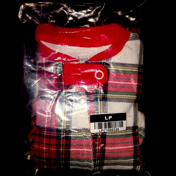 Pottery Barn Kids Holiday Morgan Plaid Organic Footed Pajamas 0-3, 6-9 mo! - Picture 2 of 6